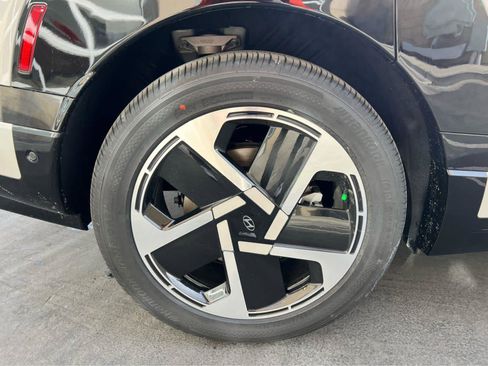 New 2026 Hyundai Ioniq 9 Limited AWD/4WD image 15