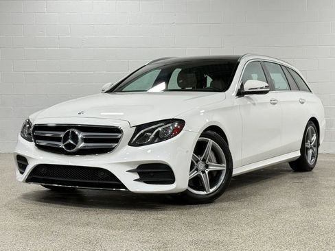 Used 2017 Mercedes-Benz E 400 4MATIC Wagon image 2