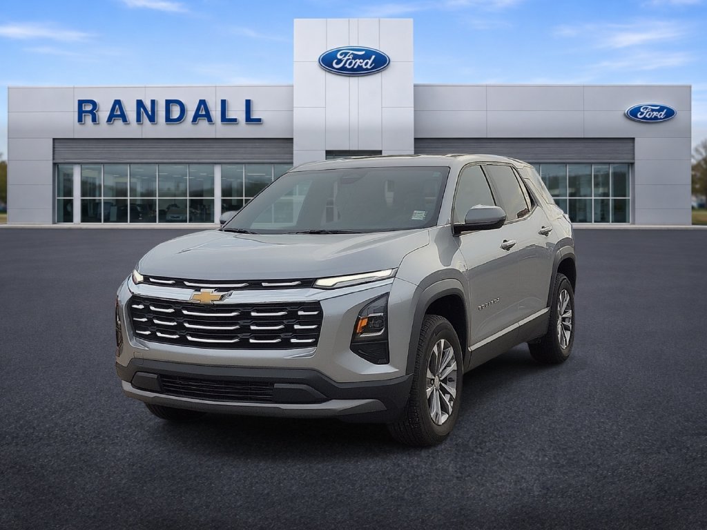 Used 2026 Chevrolet Equinox LT AWD/4WD image 2