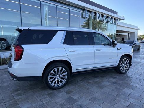 Used 2021 GMC Yukon Denali w/ Denali Ultimate Package AWD/4WD image 2