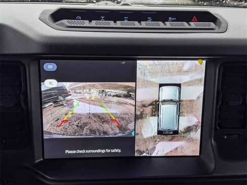 New 2025 Ford Bronco Badlands image 24