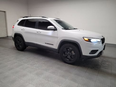 Used 2019 Jeep Cherokee Latitude Plus image 11