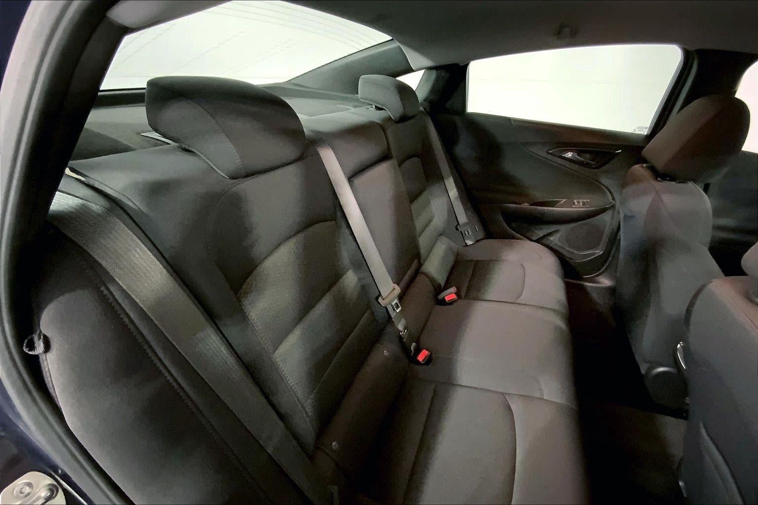 Used 2025 Chevrolet Malibu LT FWD image 23