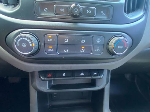 Used 2018 Chevrolet Colorado W/T w/ Custom Special Edition image 17