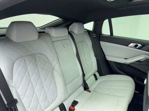 Used 2024 BMW X6 xDrive40i w/ Premium Package image 47