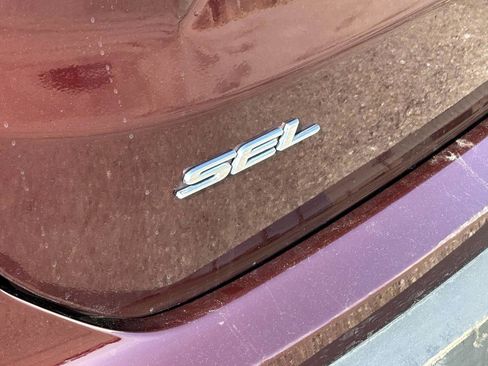 Used 2023 Ford Edge SEL w/ Convenience Package image 9