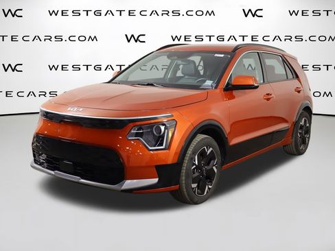 Used 2023 Kia Niro Wind w/ Wind Preserve Package FWD image 1