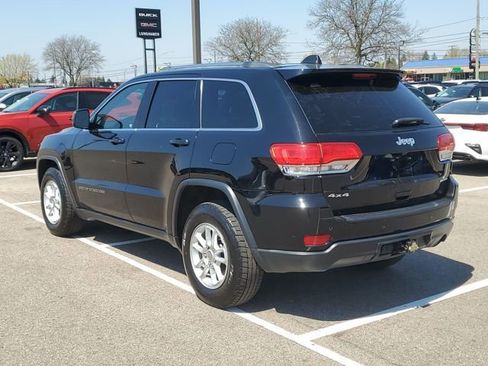 Used 2018 Jeep Grand Cherokee Laredo AWD/4WD image 5