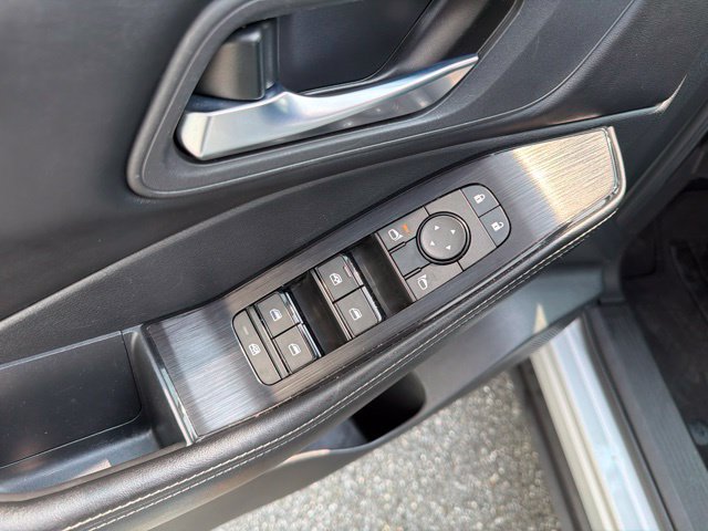 Used 2024 Nissan Rogue SV AWD/4WD image 12