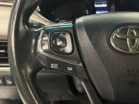 Used 2013 Toyota Avalon XLE Touring FWD image 29