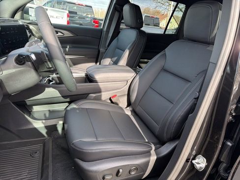 New 2026 Chevrolet Traverse LT w/ Midnight/Sport Edition image 13
