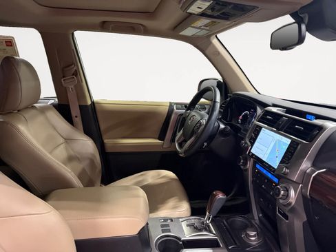 Used 2024 Toyota 4Runner Limited AWD/4WD image 16