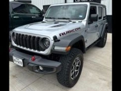 Used 2024 Jeep Wrangler Unlimited Rubicon w/ Technology Group AWD/4WD image 2