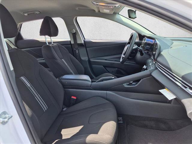 Used 2024 Hyundai Elantra SEL FWD image 19
