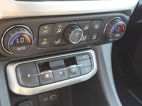 Certified 2021 GMC Acadia SLE w/ Driver Convenience Package FWD image 28