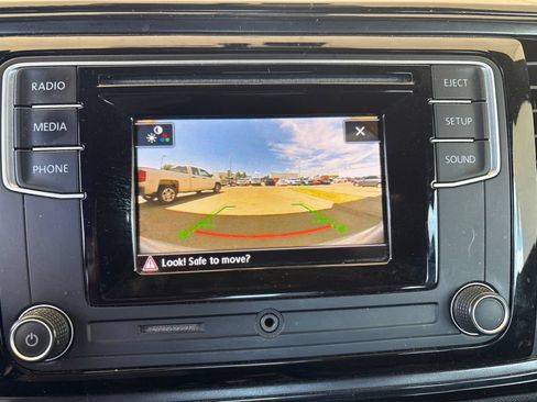 Used 2019 Volkswagen Beetle 2.0T S FWD image 8