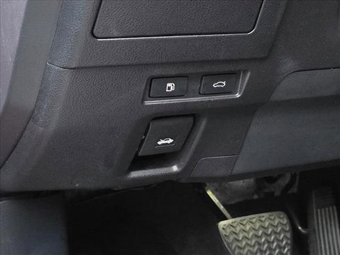 Used 2022 Lexus ES 250 w/ Premium Package image 17