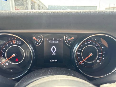 Used 2020 Jeep Gladiator Sport w/ Quick Order Package 24S AWD/4WD image 13