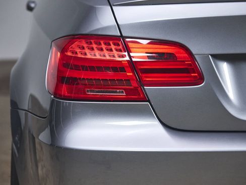 Used 2011 BMW M3 Coupe image 24