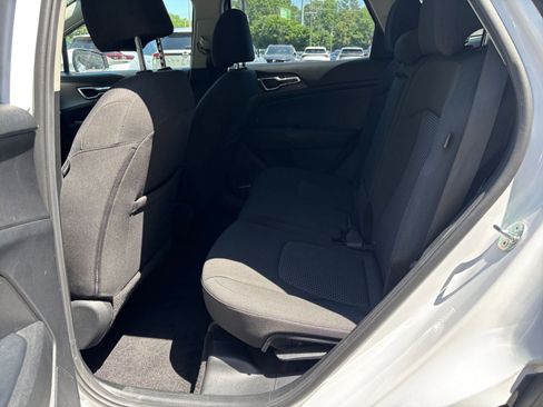 Used 2025 Kia Sportage LX FWD image 24
