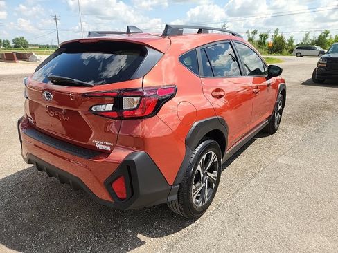 Used 2025 Subaru Crosstrek 2.5i Premium AWD/4WD image 3