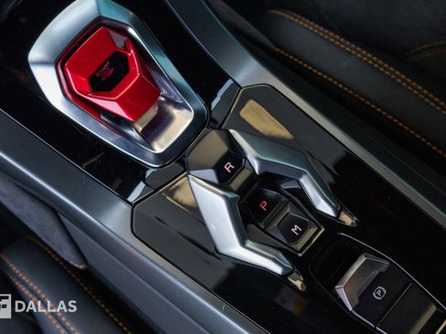 Used 2015 Lamborghini Huracan LP 610-4 image 31