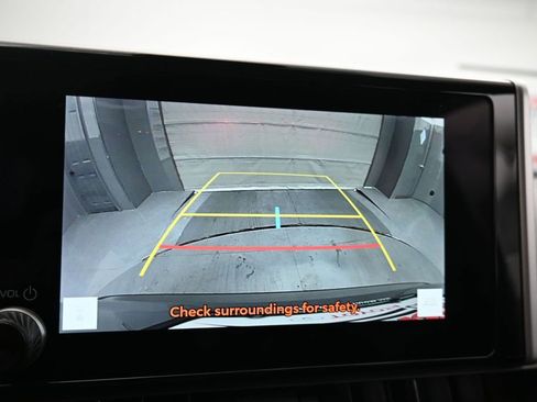 Used 2025 Toyota RAV4 LE FWD image 18