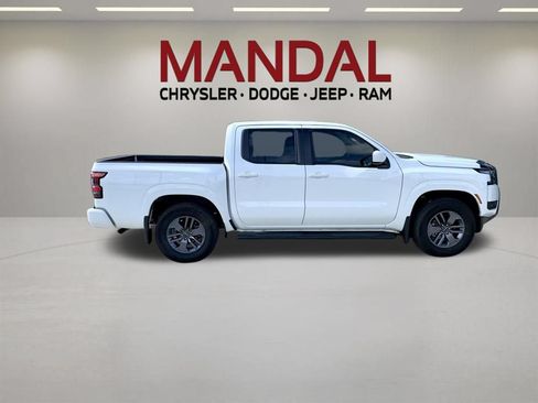Used 2025 Nissan Frontier SV RWD image 4