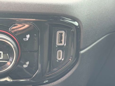 Used 2023 Chevrolet Silverado 1500 RST w/ Z71 Off-Road Package image 32