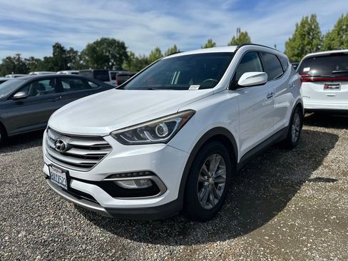 Used 2018 Hyundai Santa Fe Sport 2.0T image 3