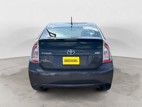 Used 2015 Toyota Prius Two FWD image 4
