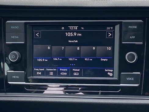 Used 2021 Volkswagen Jetta S image 8