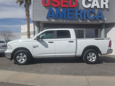 Used 2023 RAM 1500 Classic SLT w/ Trailer & Traction Group AWD/4WD image 3