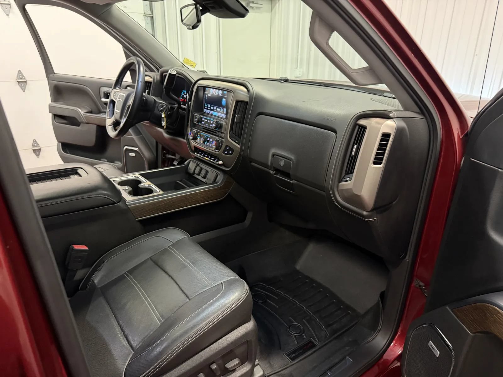 Used 2017 GMC Sierra 1500 Denali AWD/4WD image 44