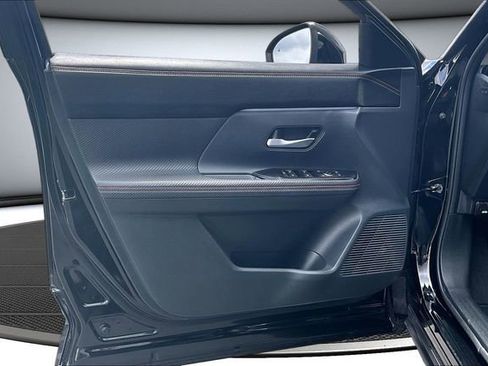 Certified 2025 Nissan Kicks SR AWD/4WD image 19