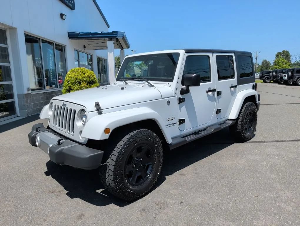 Used 2018 Jeep Wrangler Unlimited Sahara AWD/4WD image 9