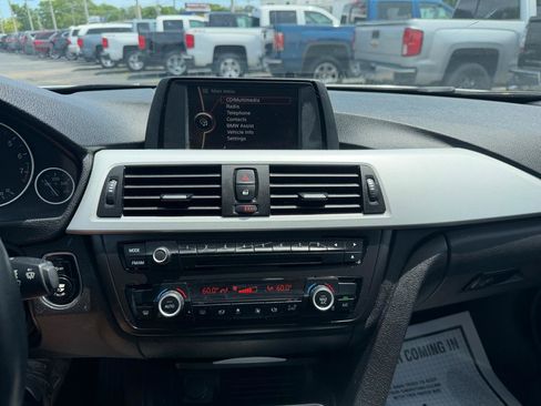 Used 2013 BMW 328i xDrive Sedan AWD/4WD image 23