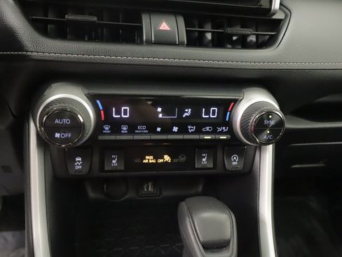 Used 2025 Toyota RAV4 XLE w/ Convenience Package AWD/4WD image 17