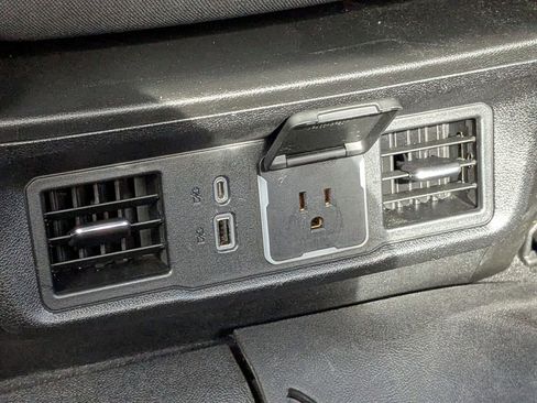 Used 2022 Chevrolet Silverado 1500 LT Trail Boss image 15