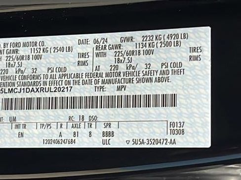 Used 2024 Lincoln Corsair AWD image 32