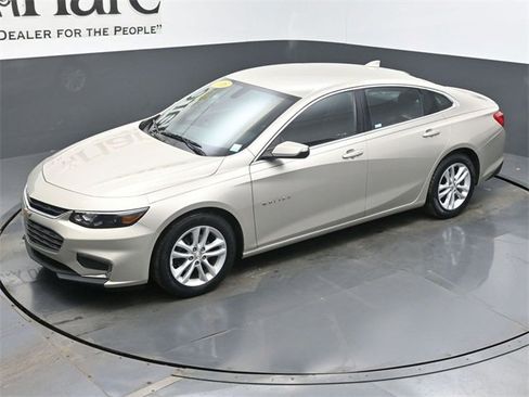 Used 2016 Chevrolet Malibu LT image 41