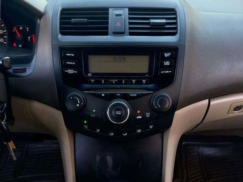 Used 2005 Honda Accord LX image 18