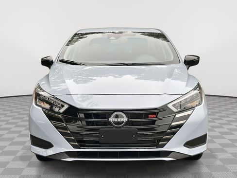 New 2025 Nissan Versa SR w/ Trunk Package FWD image 2