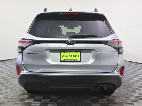 Used 2025 Subaru Forester Premium AWD/4WD image 5