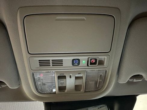 Used 2020 Honda Accord Touring image 30