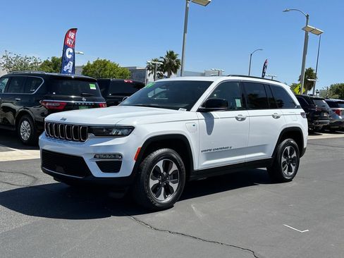 Used 2024 Jeep Grand Cherokee Limited 4xe AWD/4WD image 2