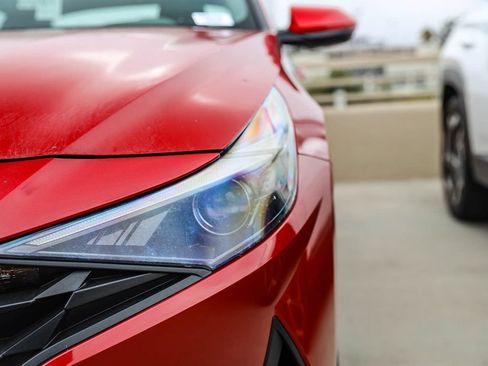 Used 2023 Hyundai Elantra SEL w/ Convenience Package FWD image 5
