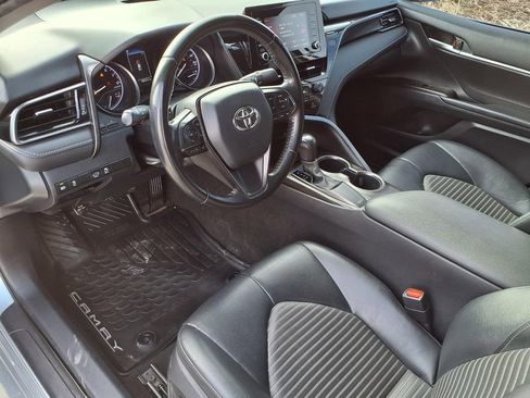 Used 2021 Toyota Camry SE image 6