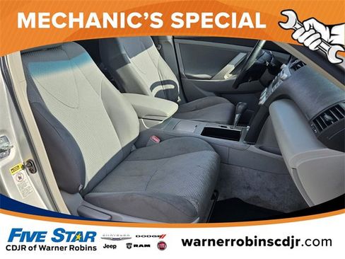 Used 2011 Toyota Camry SE image 16