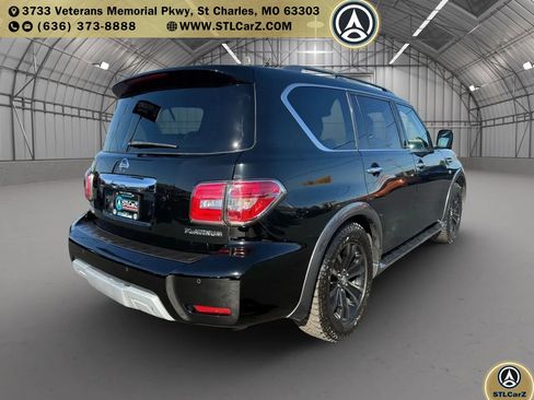Used 2017 Nissan Armada Platinum w/ Interior Lighting Package RWD image 3